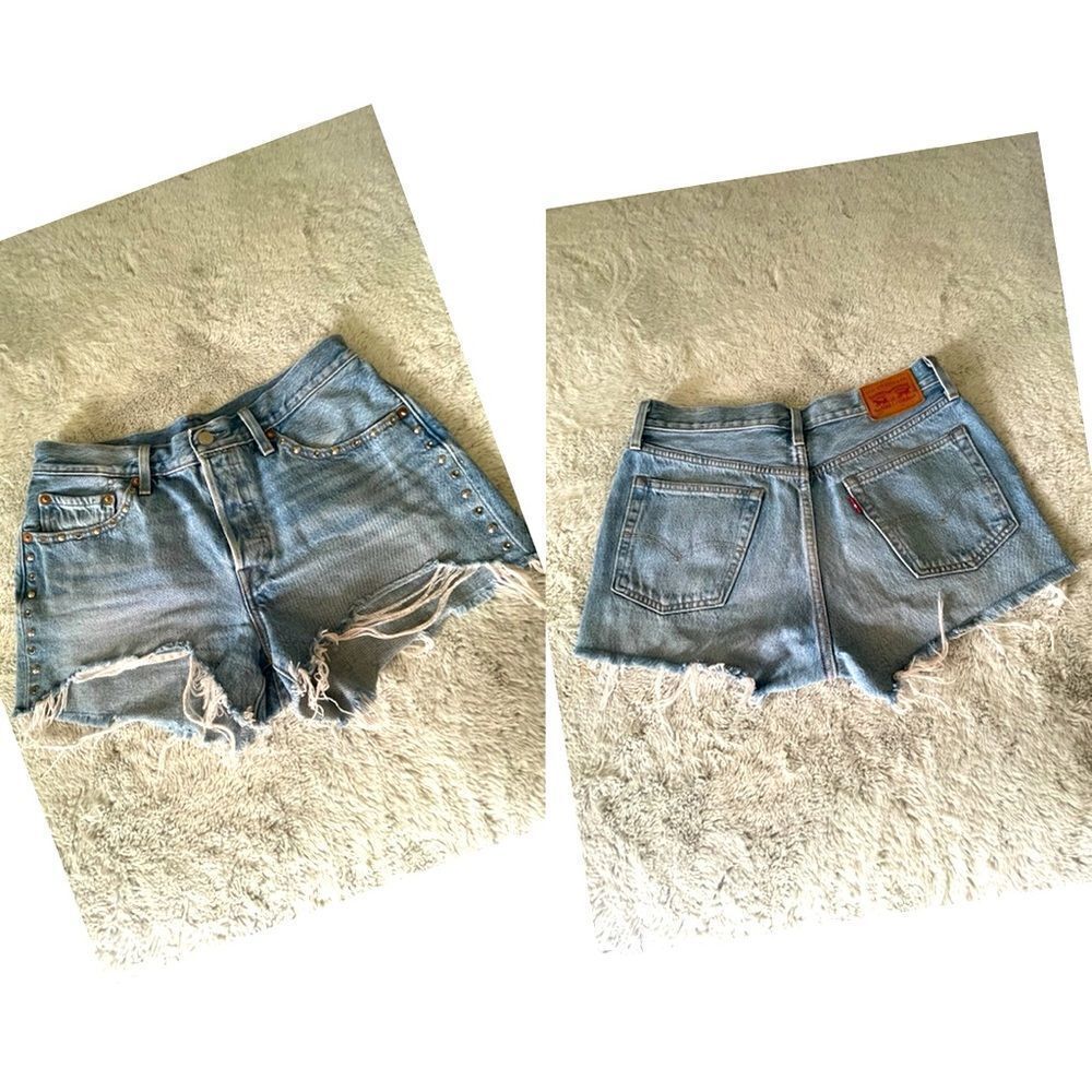 Levi’s 501 studded mini shorts size W28